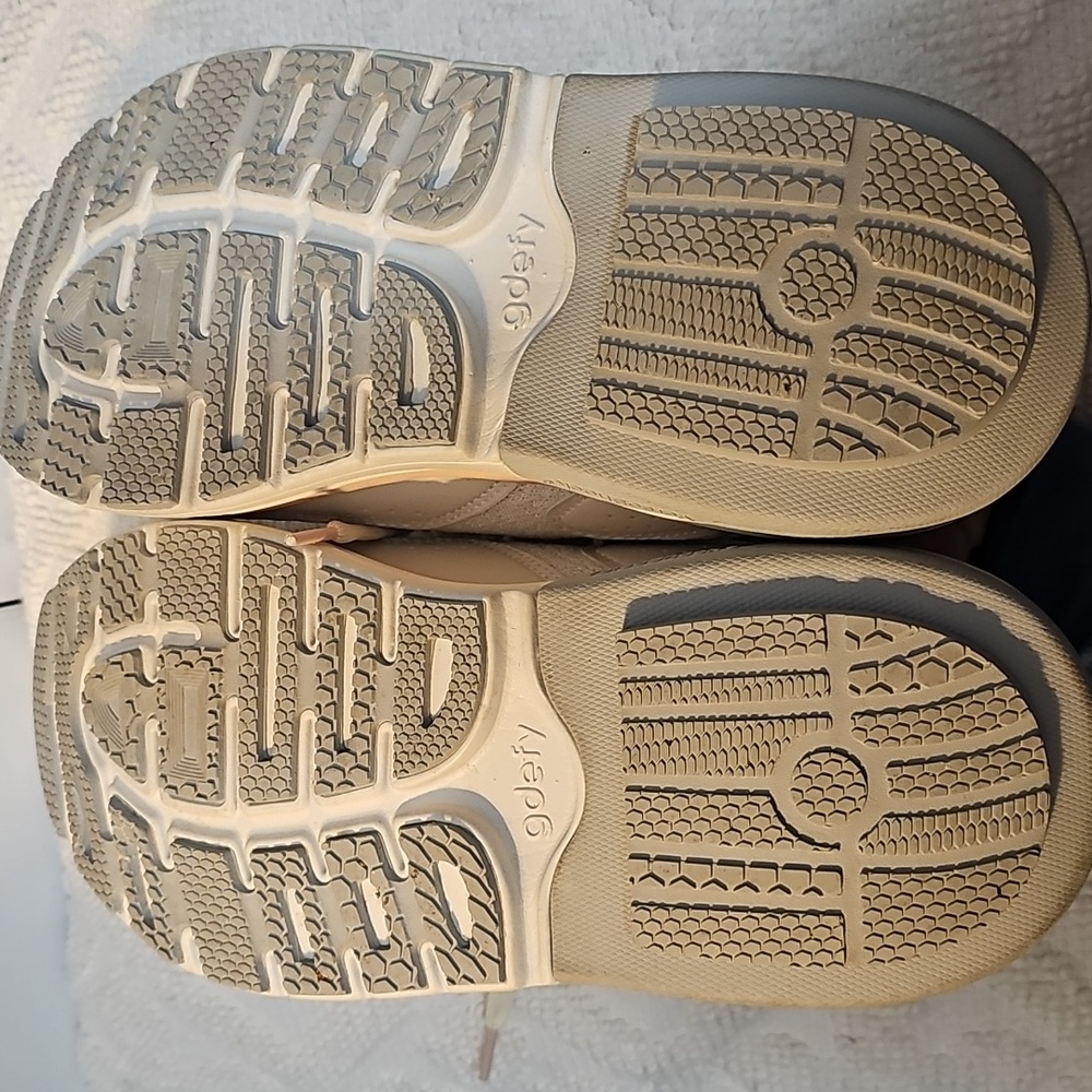 Gdefy Women's Comfort Sneakers in Cream and Gray - Picture 5 of 5